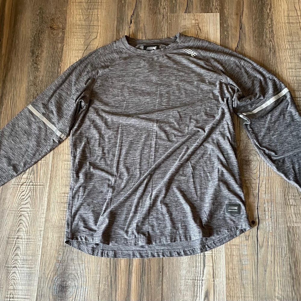 NWOT American Eagle flex super soft l/s shirt.  Size XL